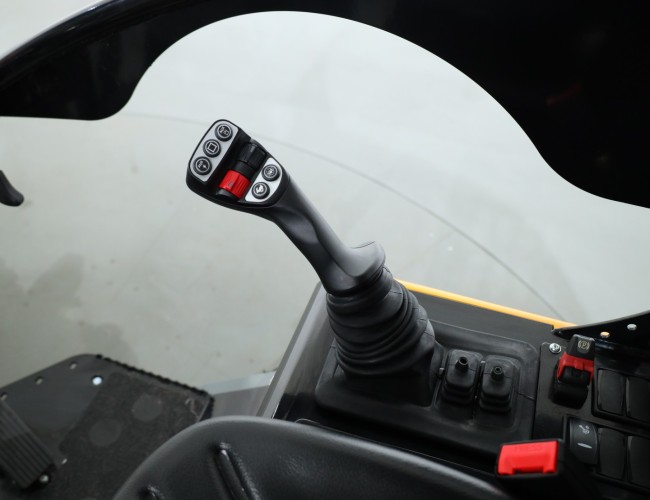 2025 Giant G2700 X-tra HD+ VK10298 | Wiellader | Mini Shovel
