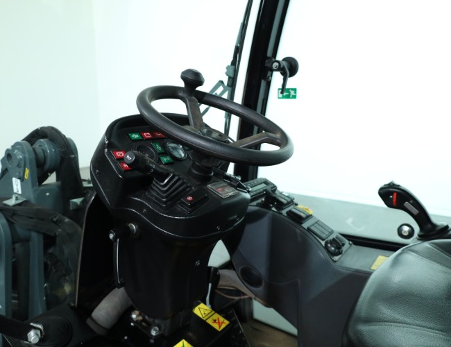 2019 Giant V452T X-tra HD VK10304 | Wiellader | Mini Shovel
