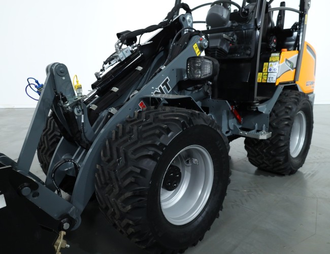 2025 Giant G2700 X-tra HD+ VK10359 | Wiellader | Mini Shovel