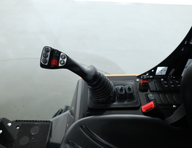 2025 Giant G2700 X-tra HD+ VK10359 | Wiellader | Mini Shovel