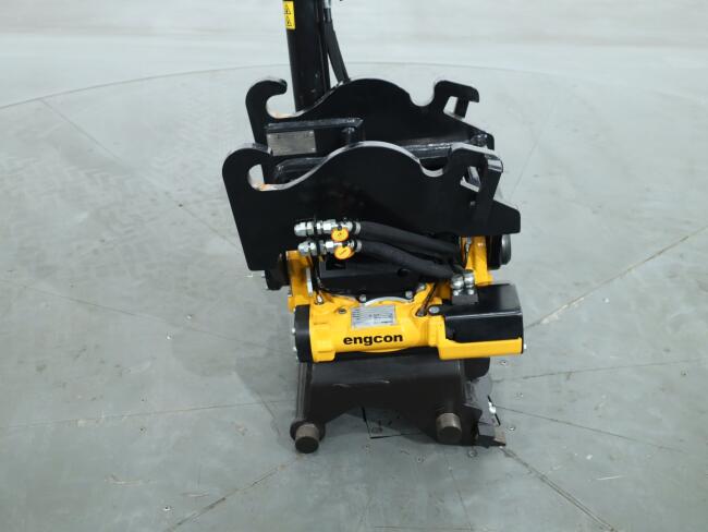 2026 Engcon EC206 Tiltrotator CW10-CW10 SS9 (Afneembaar) VK10605 | Aanbouwdelen | Draaikantelstuk