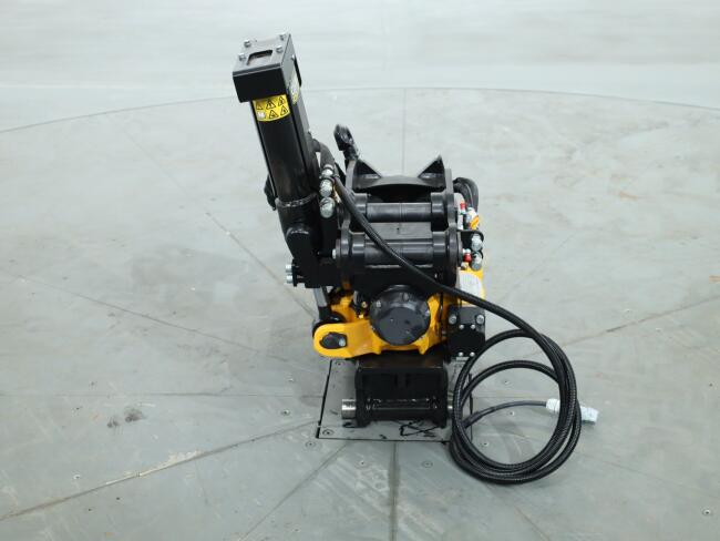 2026 Engcon EC204 Tiltrotator KX037-4 & KX042-4 - CW05 SS9 VK10626 | Aanbouwdelen | Draaikantelstuk