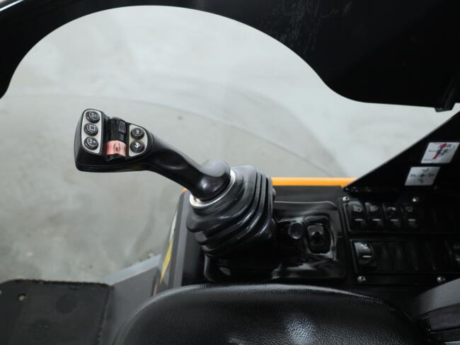 2020 Giant G2700 X-tra HD+ VK10744 | Wiellader | Mini Shovel