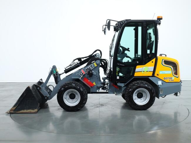2025 Giant G2700E X-tra (Cabine) VV1515 | Wiellader | Mini Shovel
