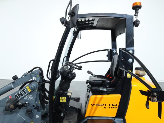 2017 Giant V452T X-tra HD VK10880 | Wiellader | Mini Shovel