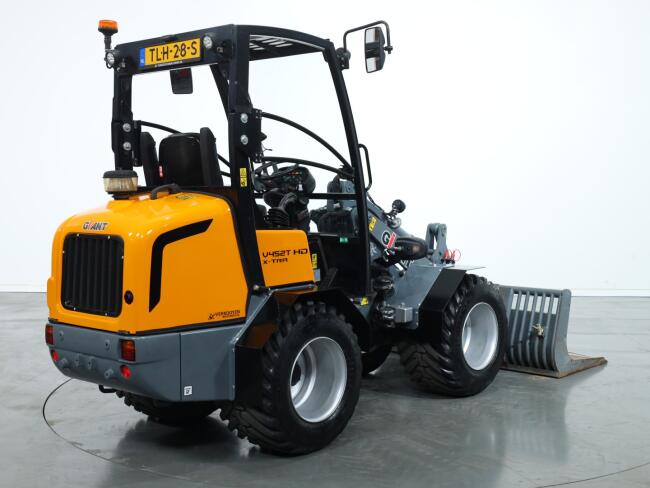 2017 Giant V452T X-tra HD VK10880 | Wiellader | Mini Shovel