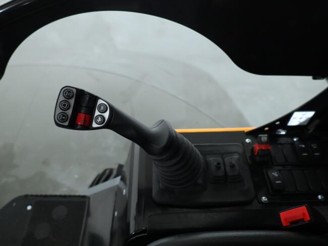 2026 Giant G2700 X-tra HD+ VV1521 | Wiellader | Mini Shovel