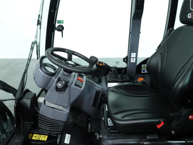 2026 Giant G3500 X-tra (Cabine) VK10986 | Wiellader | Mini Shovel