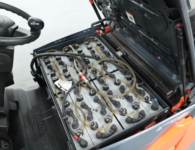 2013 Toyota 8FBET15 Elektro Heftruck + Full Cab + Triplex + Sideshift VK4084 | Verreiker / Heftruck | Vorkheftrucks